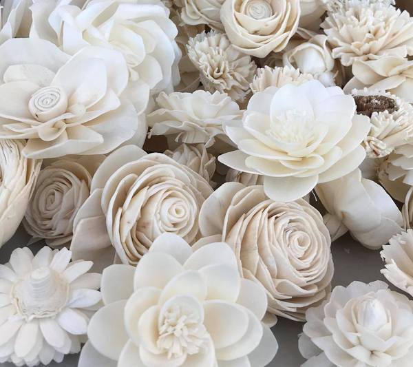 100 Random Assorted Wood Flowers