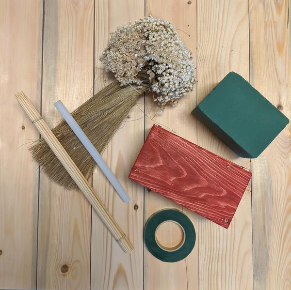 Country Charm Red Centerpiece Box small Kit